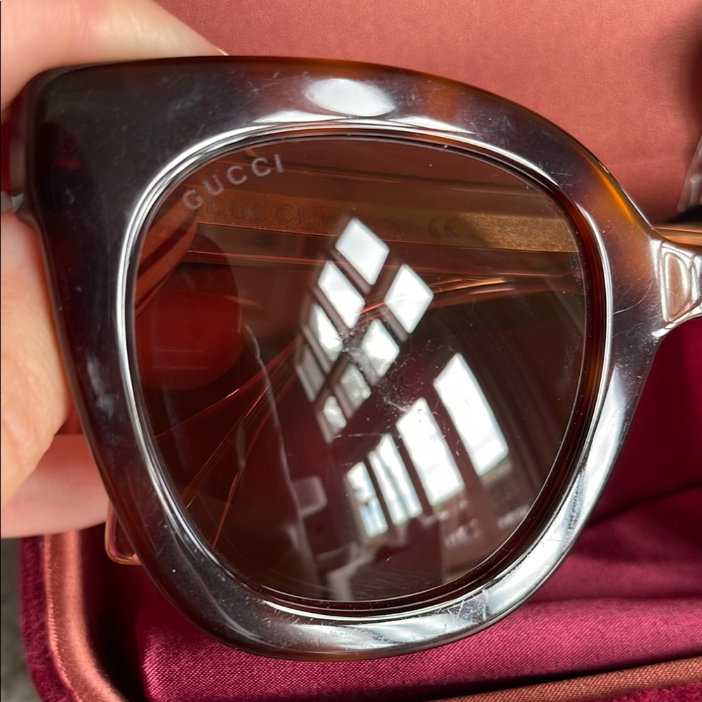 Gucci 51mm Cat Eye Brown Sunglasses with Tortoiseshell Frame - Picture 8 of 9